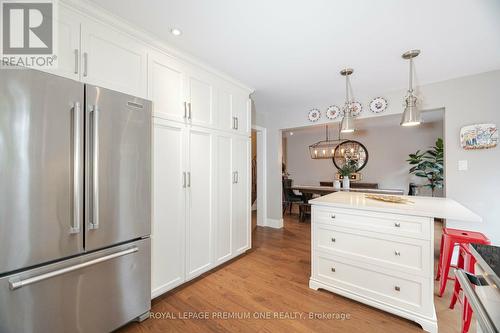 27 Giotto Crescent, Vaughan, ON - Indoor Photo Showing Kitchen