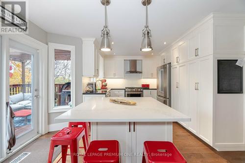 27 Giotto Crescent, Vaughan, ON - Indoor Photo Showing Kitchen