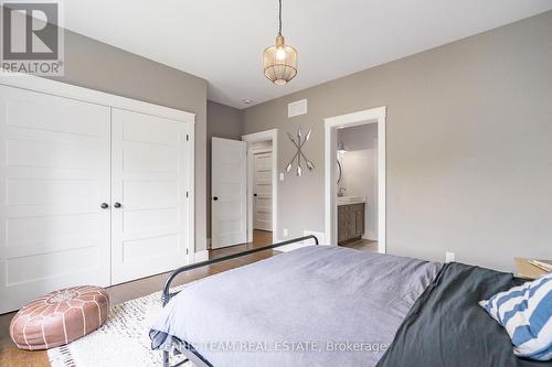 141 Dale Crescent, Bradford West Gwillimbury, ON - Indoor Photo Showing Bedroom