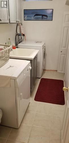 952 Sandcliff Drive, Oshawa (Pinecrest), ON - Indoor Photo Showing Laundry Room