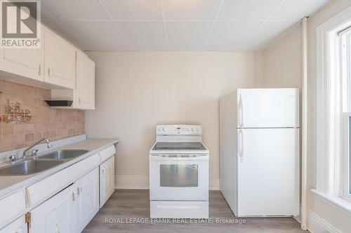 204 Park Street N, Peterborough (Downtown), ON - Indoor Photo Showing Kitchen