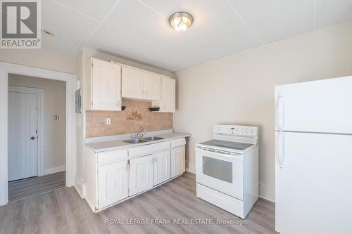 204 Park Street N, Peterborough (Downtown), ON - Indoor Photo Showing Kitchen With Double Sink