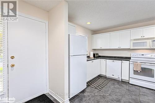 505 Oxbow Crescent, Collingwood, ON - Indoor Photo Showing Kitchen