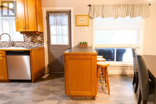 29 Shaw Street, Springwater, ON - Indoor Photo Showing Kitchen