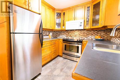 29 Shaw Street, Springwater, ON - Indoor Photo Showing Kitchen