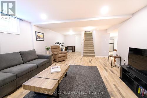 29 Shaw Street, Springwater, ON - Indoor Photo Showing Living Room