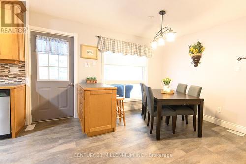 29 Shaw Street, Springwater, ON - Indoor Photo Showing Dining Room