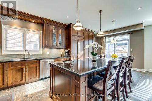 2484 Logan Avenue, Oakville, ON - Indoor Photo Showing Kitchen With Upgraded Kitchen