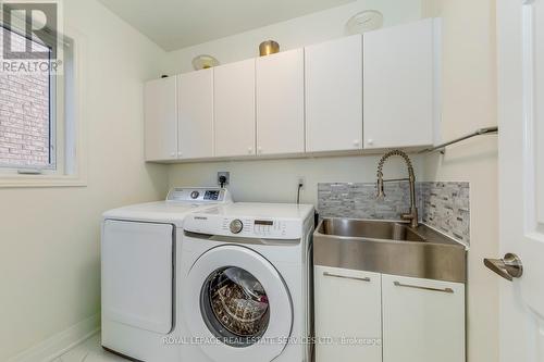 2484 Logan Avenue, Oakville, ON - Indoor Photo Showing Laundry Room