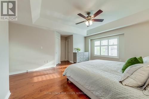 2484 Logan Avenue, Oakville, ON - Indoor Photo Showing Bedroom