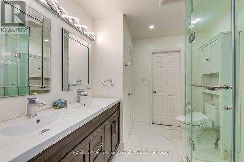 2484 Logan Avenue, Oakville, ON - Indoor Photo Showing Bathroom