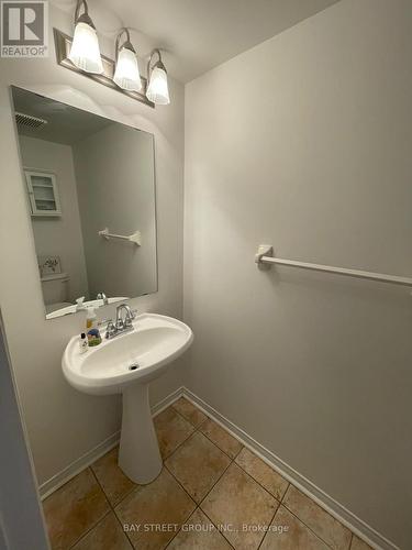 2043 Glenhampton Road, Oakville, ON - Indoor Photo Showing Bathroom