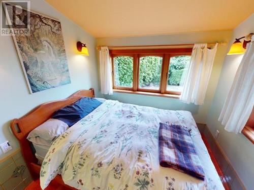 4328 Westview Ave, Powell River, BC - Indoor Photo Showing Bedroom