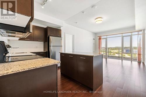 809 - 360 Square One Drive, Mississauga, ON - Indoor Photo Showing Kitchen