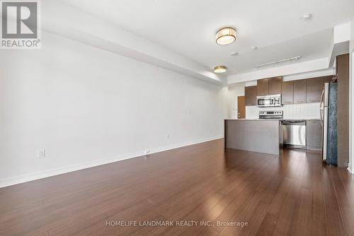 809 - 360 Square One Drive, Mississauga, ON - Indoor Photo Showing Kitchen