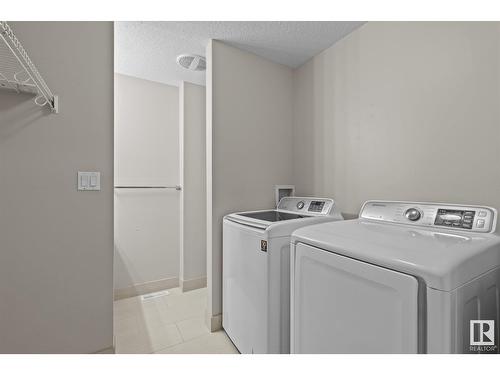 15806 139 St Nw, Edmonton, AB - Indoor Photo Showing Laundry Room