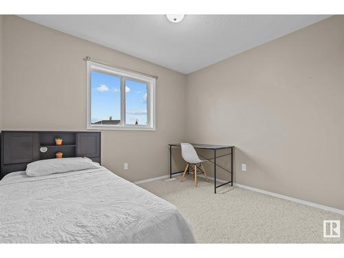 15806 139 St Nw, Edmonton, AB - Indoor Photo Showing Bedroom