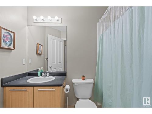 15806 139 St Nw, Edmonton, AB - Indoor Photo Showing Bathroom