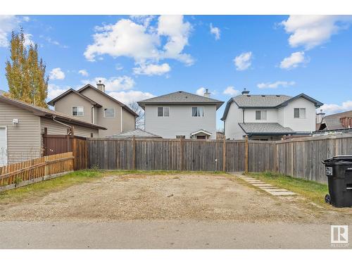 15806 139 St Nw, Edmonton, AB - Outdoor