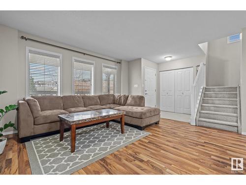 15806 139 St Nw, Edmonton, AB - Indoor Photo Showing Living Room