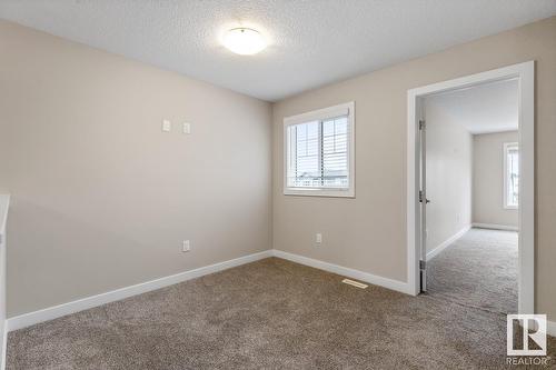 8538 Cushing Pl Sw, Edmonton, AB - Indoor Photo Showing Other Room