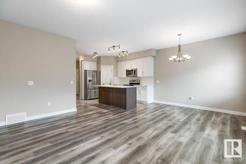 8538 Cushing Pl Sw, Edmonton, AB - Indoor Photo Showing Kitchen With Upgraded Kitchen