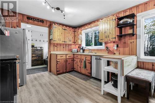 415 Mallory Beach Road, South Bruce Peninsula, ON - Indoor Photo Showing Kitchen