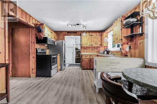 415 Mallory Beach Road, South Bruce Peninsula, ON - Indoor Photo Showing Kitchen