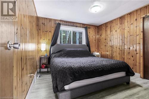 415 Mallory Beach Road, South Bruce Peninsula, ON - Indoor Photo Showing Bedroom