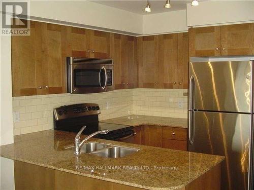 2211 - 2181 Yonge Street, Toronto, ON - Indoor Photo Showing Kitchen With Double Sink