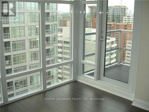 2211 - 2181 Yonge Street, Toronto, ON - Indoor Photo Showing Other Room