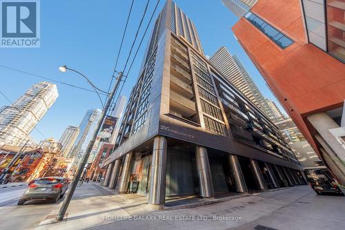 501 - 295 Adelaide Street, Toronto, ON - Outdoor