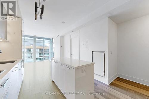 1306 - 32 Davenport Road, Toronto, ON - Indoor Photo Showing Kitchen With Upgraded Kitchen