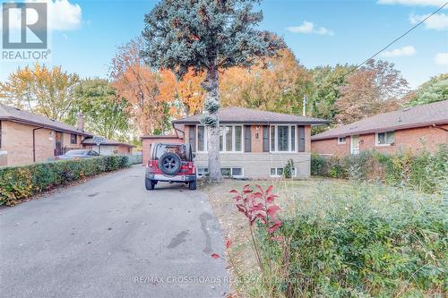 64 Chandler Drive, Toronto, ON - Outdoor