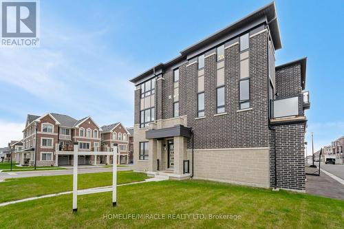 3370 Thunderbird Promenade, Pickering, ON - Outdoor With Facade