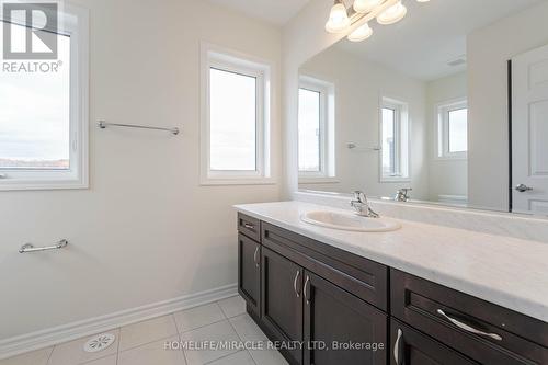 3370 Thunderbird Promenade, Pickering, ON - Indoor Photo Showing Bathroom