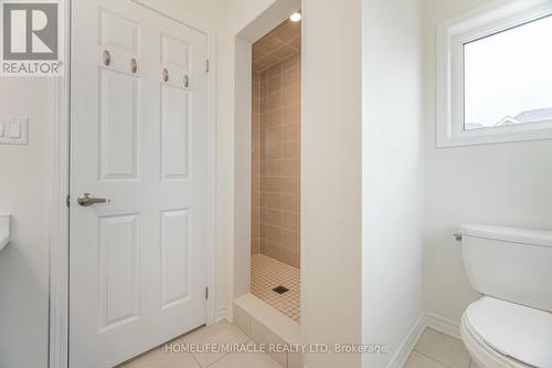 3370 Thunderbird Promenade, Pickering, ON - Indoor Photo Showing Bathroom