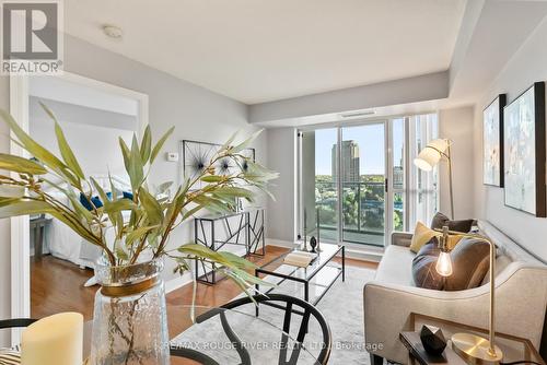 1816 - 31 Bales Avenue, Toronto (Willowdale East), ON - Indoor Photo Showing Living Room