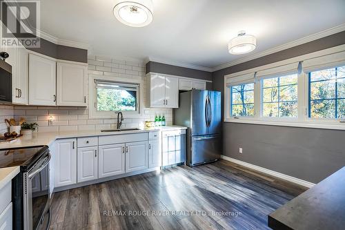 61 Townline Road N, Clarington (Courtice), ON - Indoor Photo Showing Kitchen