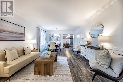 61 Townline Road N, Clarington (Courtice), ON - Indoor Photo Showing Living Room