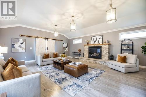 61 Townline Road N, Clarington (Courtice), ON - Indoor Photo Showing Living Room With Fireplace