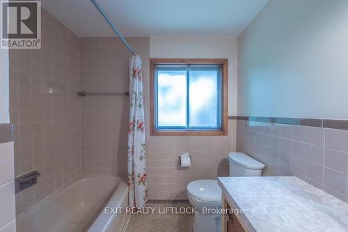 1222 Olympus Avenue, Peterborough (Northcrest), ON - Indoor Photo Showing Bathroom