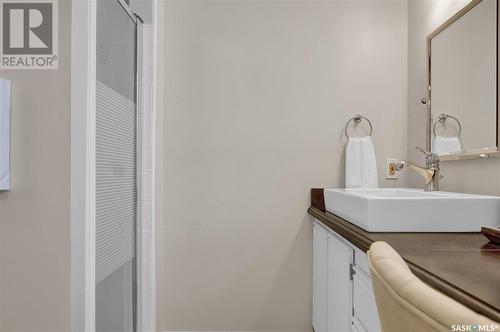 46 Greensboro Drive, Regina, SK - Indoor Photo Showing Bathroom