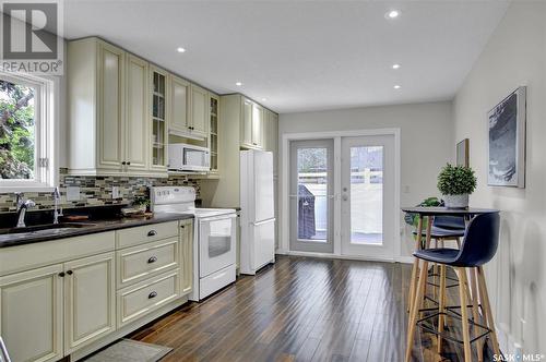 46 Greensboro Drive, Regina, SK - Indoor Photo Showing Kitchen