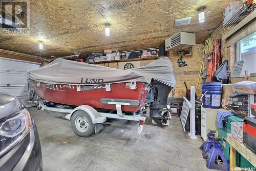 1042 Cypress Way N, Regina, SK - Indoor Photo Showing Garage