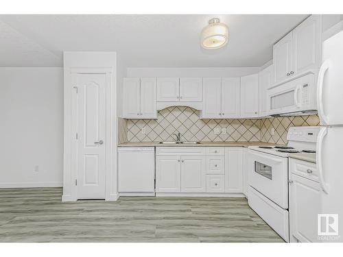 #216 261 Youville E Nw, Edmonton, AB - Indoor Photo Showing Kitchen