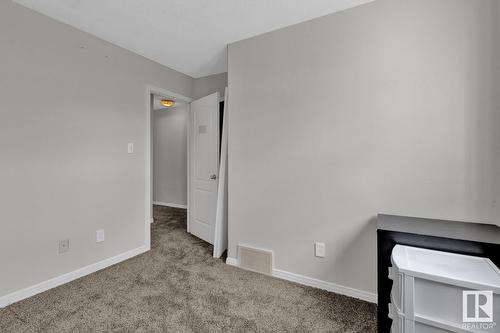 716 78 St Sw, Edmonton, AB - Indoor Photo Showing Other Room