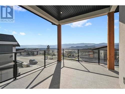 695 Deans Drive, Kelowna, BC - Outdoor With View With Exterior