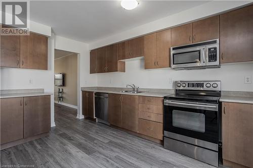 3130 Edgar Avenue, Burlington, ON - Indoor Photo Showing Kitchen With Double Sink