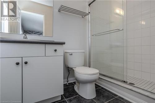 3130 Edgar Avenue, Burlington, ON - Indoor Photo Showing Bathroom